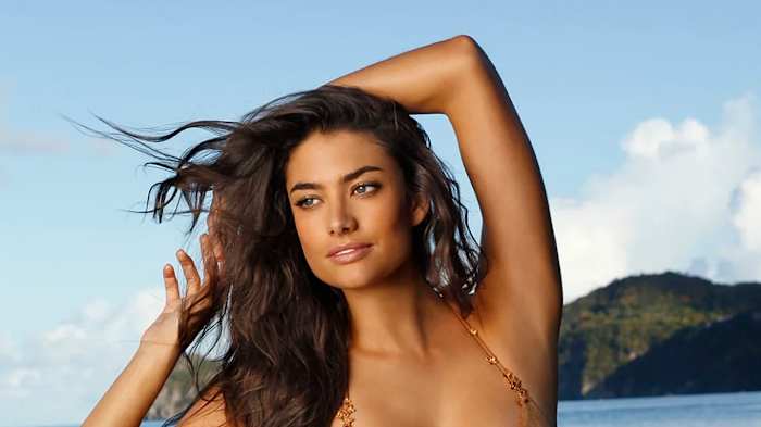 Lauren Mellor was photographed by Walter Iooss Jr. in St. Lucia.